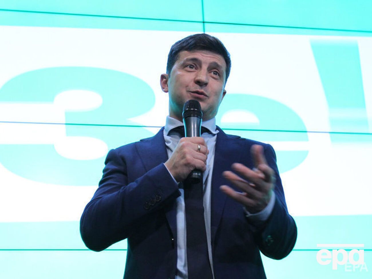 Зеленский отреагировал на решение Рады об инаугурации