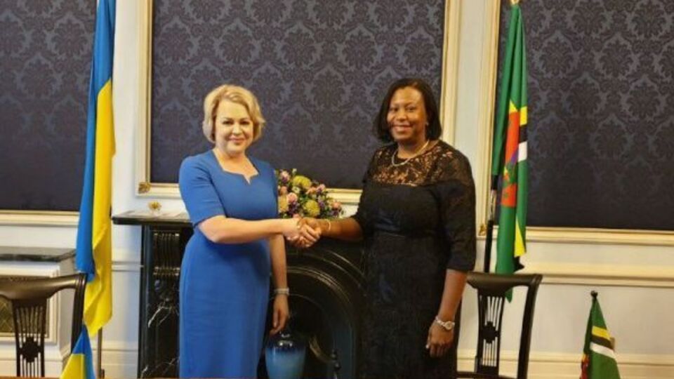 Посли України та Домініки підписали в Лондоні угоду про безвіз