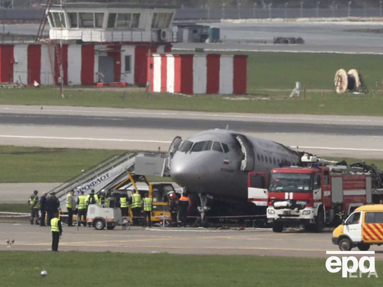 В "Аэрофлоте" отрицают, что пилоты были не обучены сажать лайнер вручную