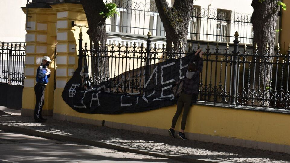 Активісти прийшли до резиденції Кирила 16 травня