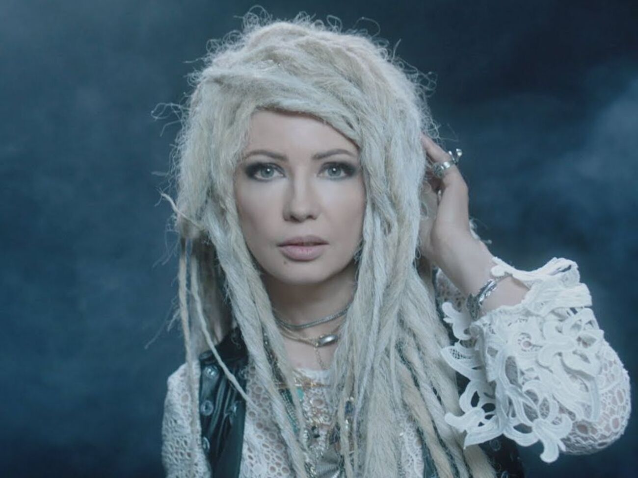 Lama&nbsp;предстала в образе блондинки с дредами