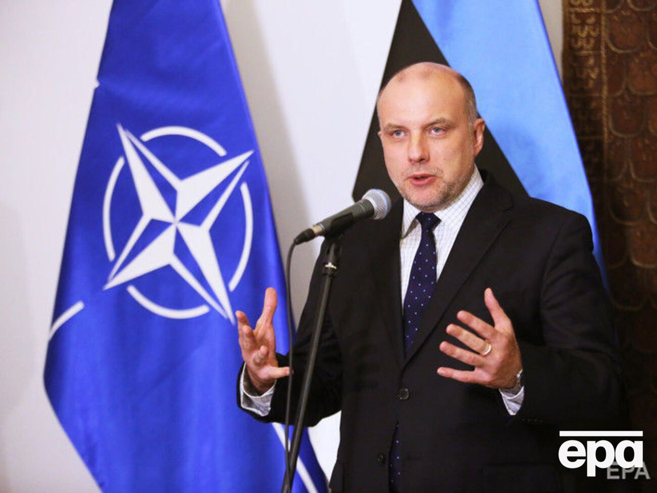 Луйк уважає, що Москва сподівається на послаблення НАТО