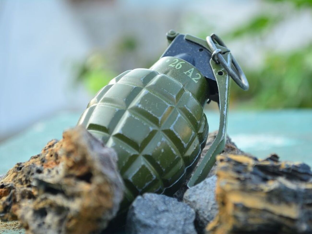 Взрывом гранаты в Харькове убило двух человек, один ранен