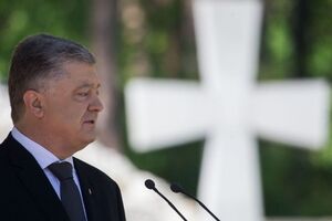 Порошенко: Трагедія комуністичного терору має стати повчальним уроком