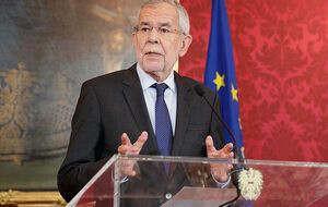 Ван дер Беллен: Я призываю к досрочным выборам в сентябре