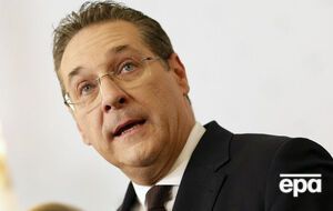 Из-за скандала в отставку ушел вице-канцлер Австрии Хайнц-Кристиан Штрахе