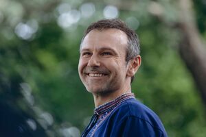 Вакарчук: Я дуже добре знаю, що таке починати з маленької студентської рок-групи, яку ніхто не знає