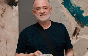 Допустим, пять лет назад Одессу бы захватили. Жизнеспособное население уехало бы в Украину. О России можно забыть – там одесситы чужие, "хохлы"