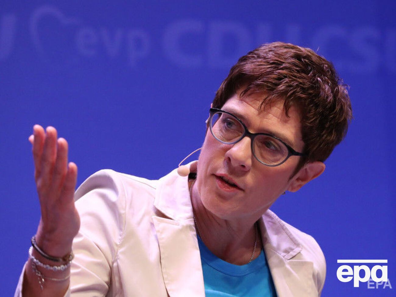 Крамп-Карренбауер заявила, що ХДС завжди підтримував проект російського газопроводу