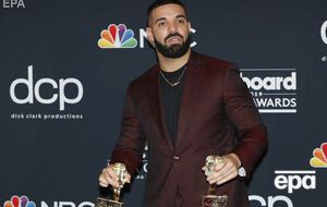 Дрейк обошел Карди Би, Ариану Гранде, Поста Малона и Трэвиса Скотта