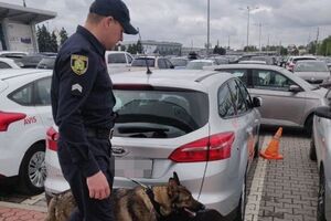 Вибухівки в аеропорту Харкова не знайшли