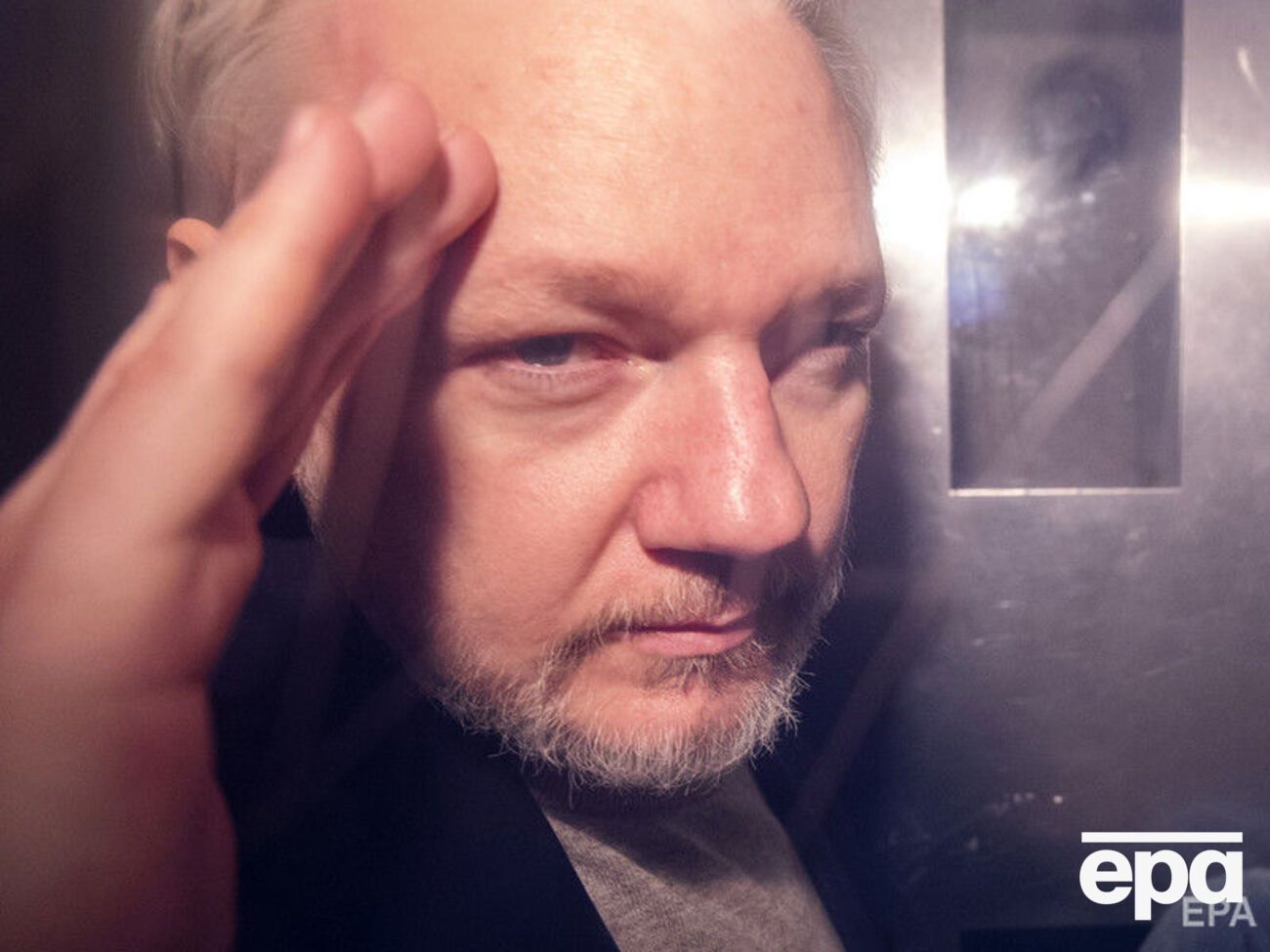 13 мая прокуратура Швеции возобновила расследование в отношении Ассанжа по делу об изнасиловании