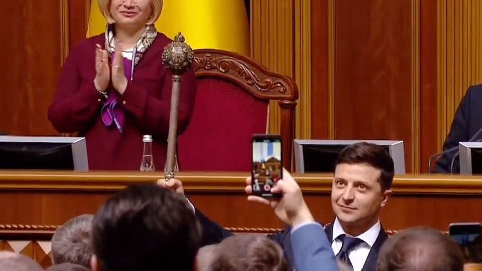 20 травня Зеленський офіційно вступив на пост президента України