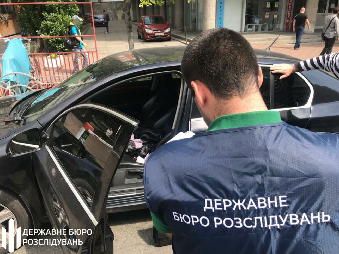 Чиновників затримали 17 травня