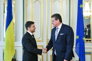 Шефчович (праворуч) заявив Зеленському, що Євросоюз високо цінує продовження європейської політики України