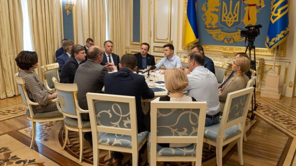 21 травня в Адміністрації Президента відбулися консультації Зеленського з головами парламентських фракцій