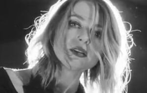 В ролике поднимается проблема одиночества вдвоем