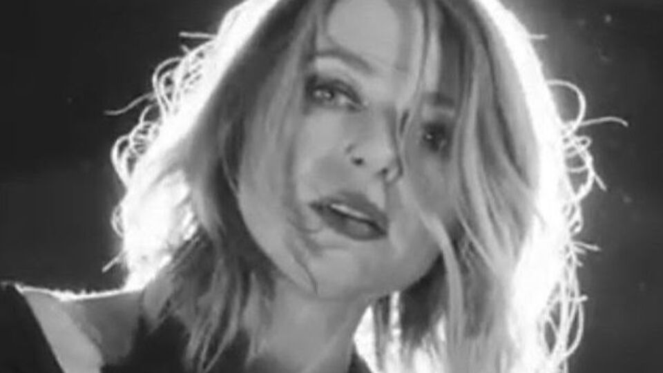 В ролике поднимается проблема одиночества вдвоем