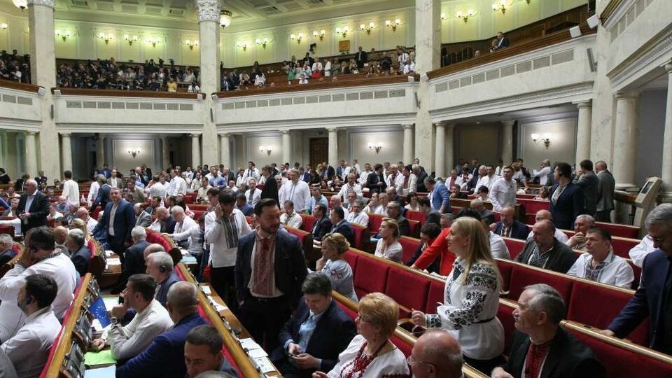 Внеочередные выборы в парламент могут состояться 21 июля