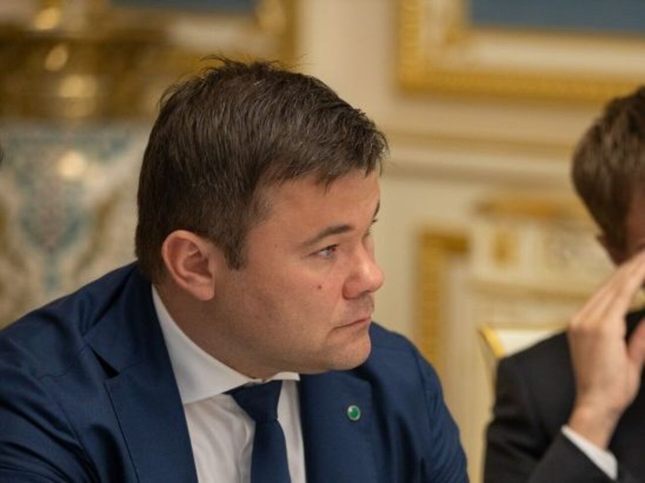 Богдан: Решения Зеленского будут на бумаге