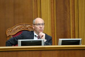 Парубий заявил, что откроет внеочередное заседание, даже если большинство депутатов не соберется