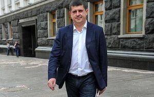 Бурбак: Имею честь первым подписаться в защиту парламента и государства от возможной узурпации