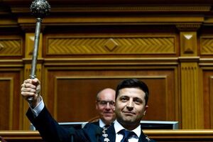 Зеленський: Старі політики обрали стару систему, бо лише вона дає їм шанс подовжити політичне життя