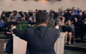 Украинский сериал в Болгарии никогда не транслировался, и кадры расстрела парламента поразили многих зрителей