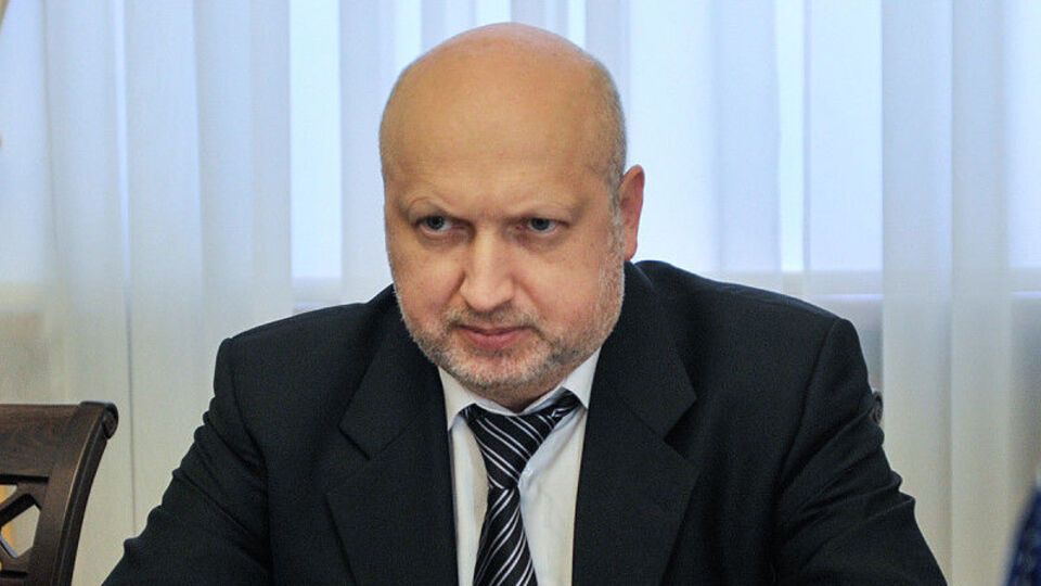 Турчинов: Надеюсь что, несмотря на кадровые изменения, ракетные проекты будут выполняться по утвержденному плану