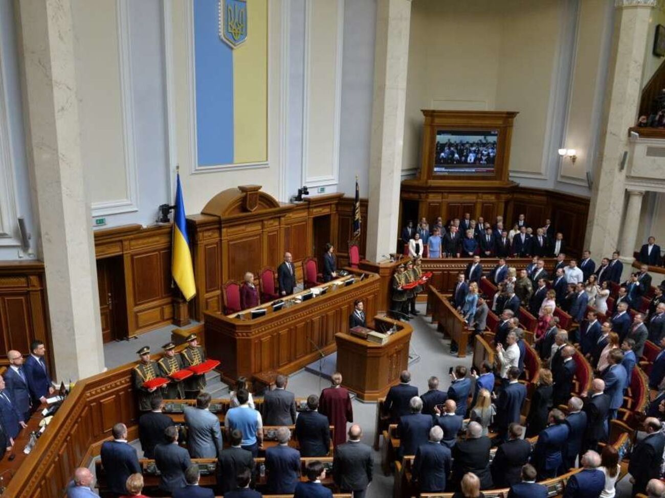 24 мая в Украине стартует избирательный процесс