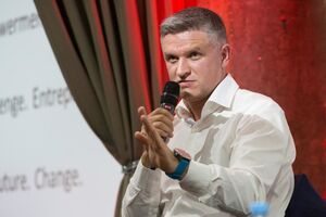 Дмитро Шимків: Мене всі запитували, чому я прийшов у фармацевтику