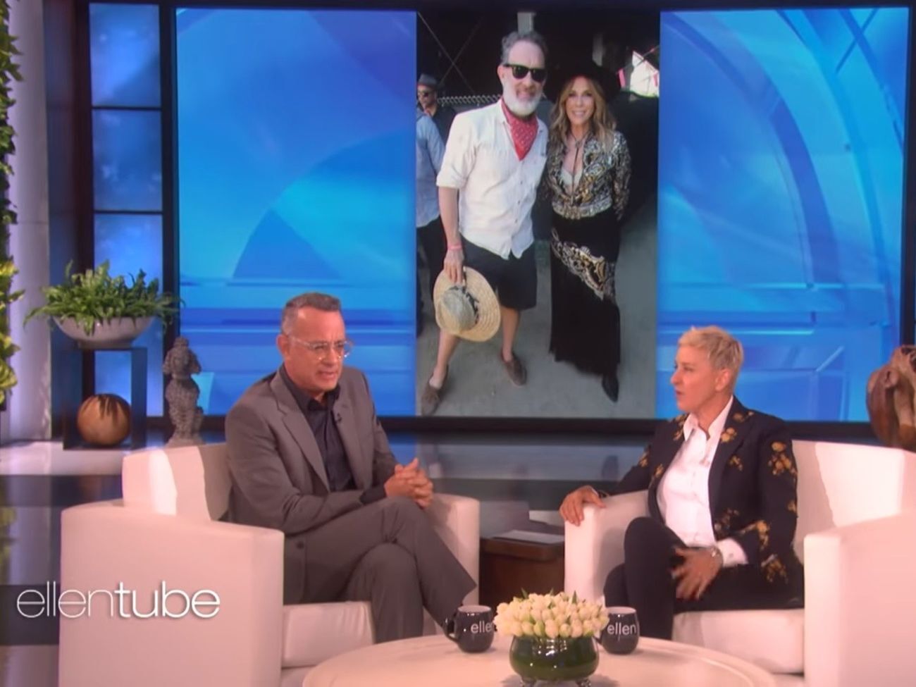 Хэнкс полтора часа ждал возможности купить пива