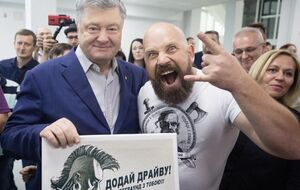 Порошенко (на фото зліва) повідомив, що його партія буде в опозиції