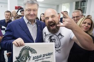 Порошенко (на фото зліва) повідомив, що його партія буде в опозиції