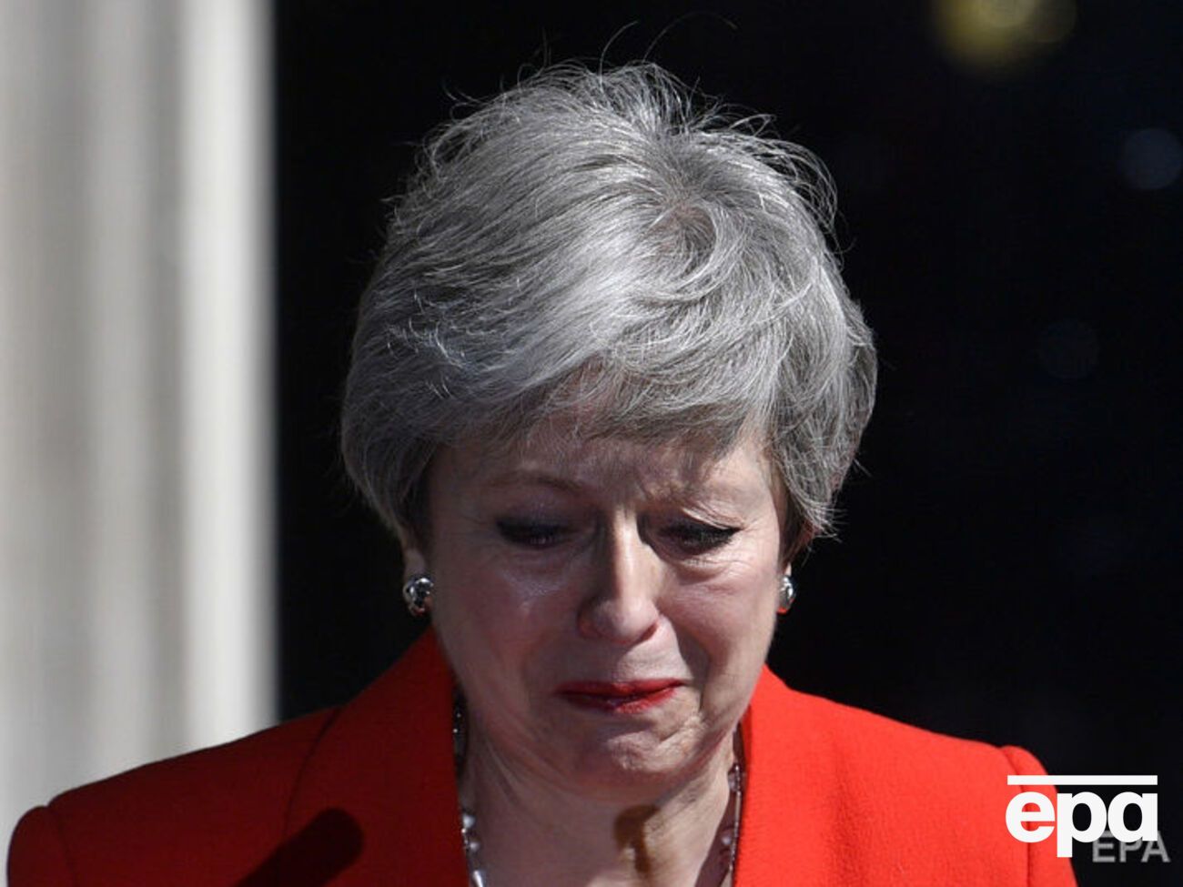 Мей пішла, коли на її очах з'явилися сльози