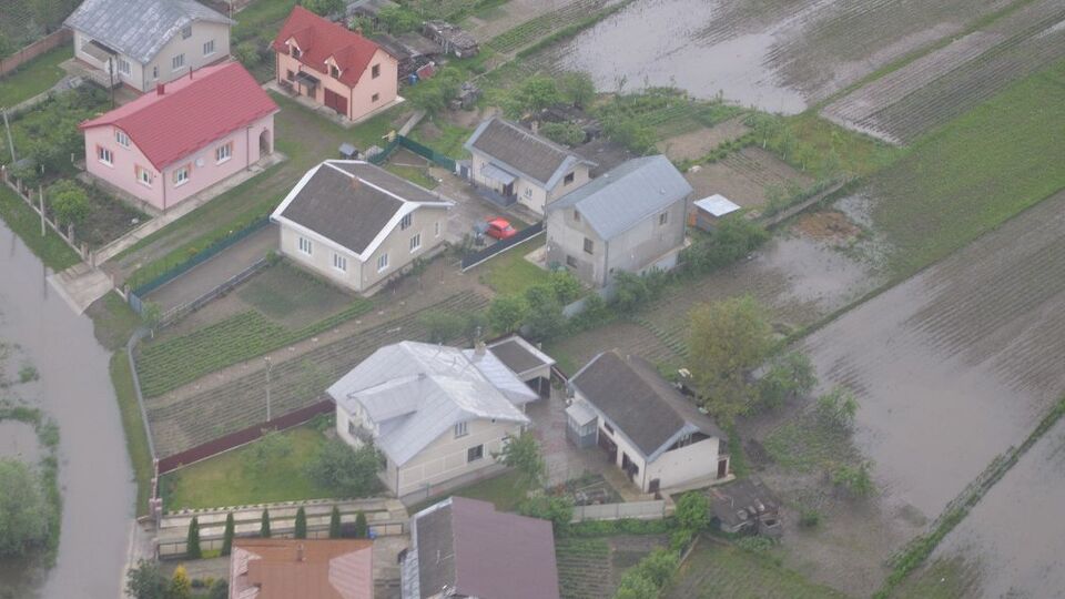 Рівень води в Закарпатській та Івано-Франківській областях поступово спадає