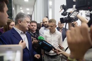 Порошенко: Сценарій війни пишеться у Кремлі, де для України заготовлена розв'язка – "мир через капітуляцію"
