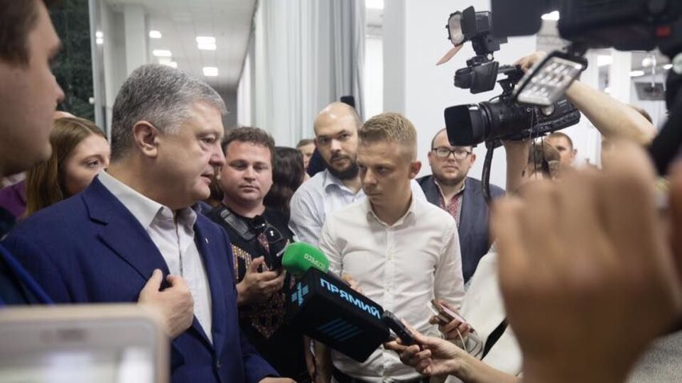 Порошенко: Сценарій війни пишеться у Кремлі, де для України заготовлена розв'язка – "мир через капітуляцію"
