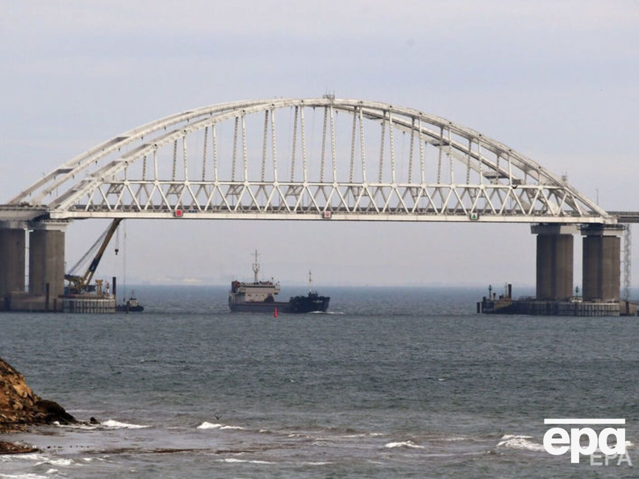 Украинские корабли и моряков РФ захватила в 2018 году возле Керченского пролива