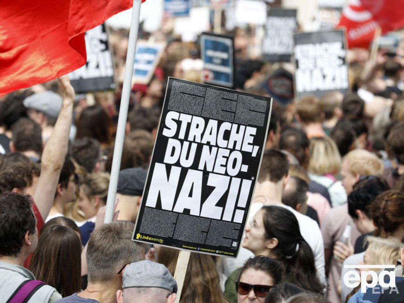 Появление в медиа скандального видео привело к развалу коалиции, в которую входили австрийские ультраправые