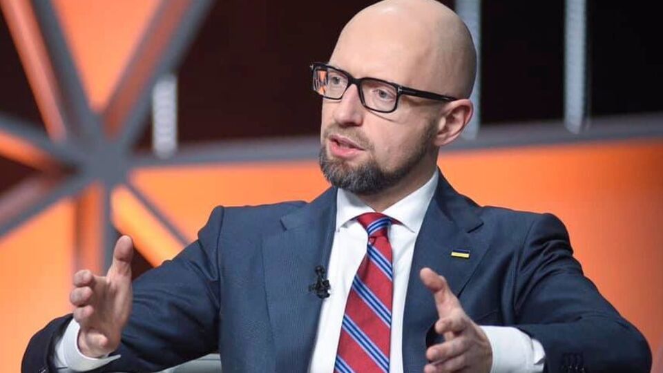Яценюк – Зеленскому: Требуйте, чтобы мир сказал свое слово