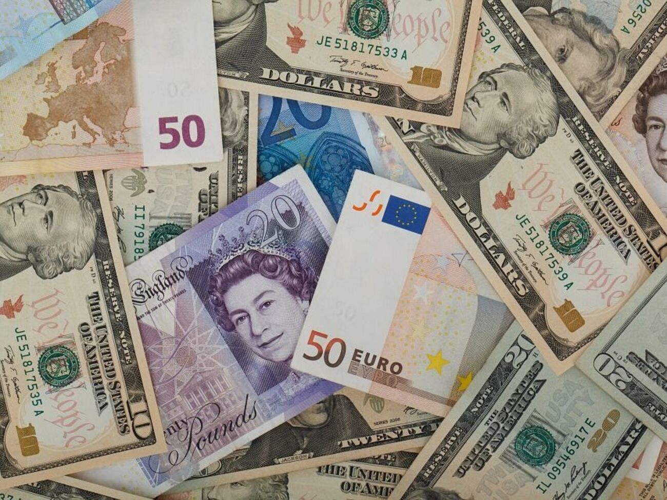 Курс валют на 27 мая