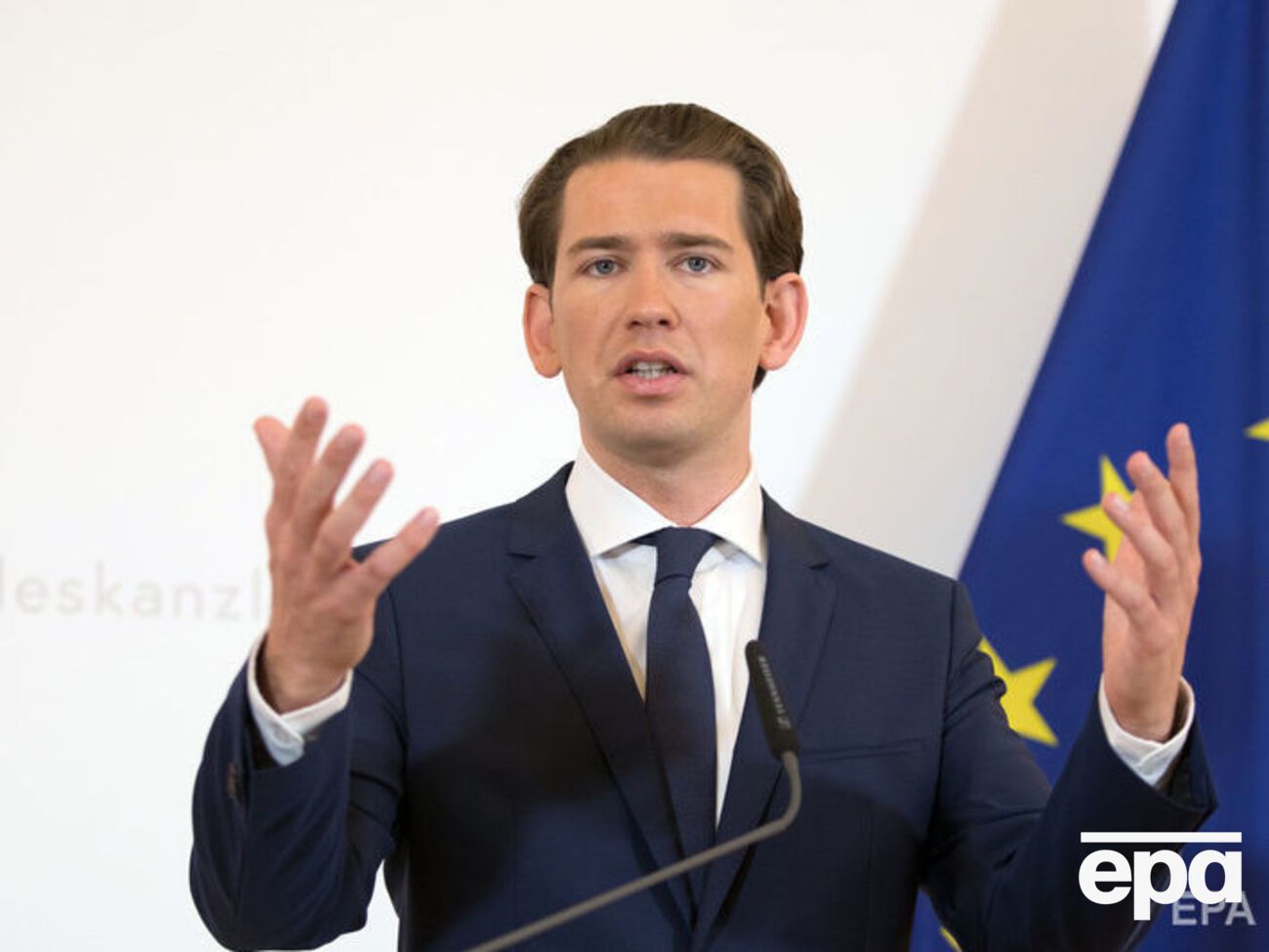 18 мая Курц заявил о роспуске парламентской коалиции