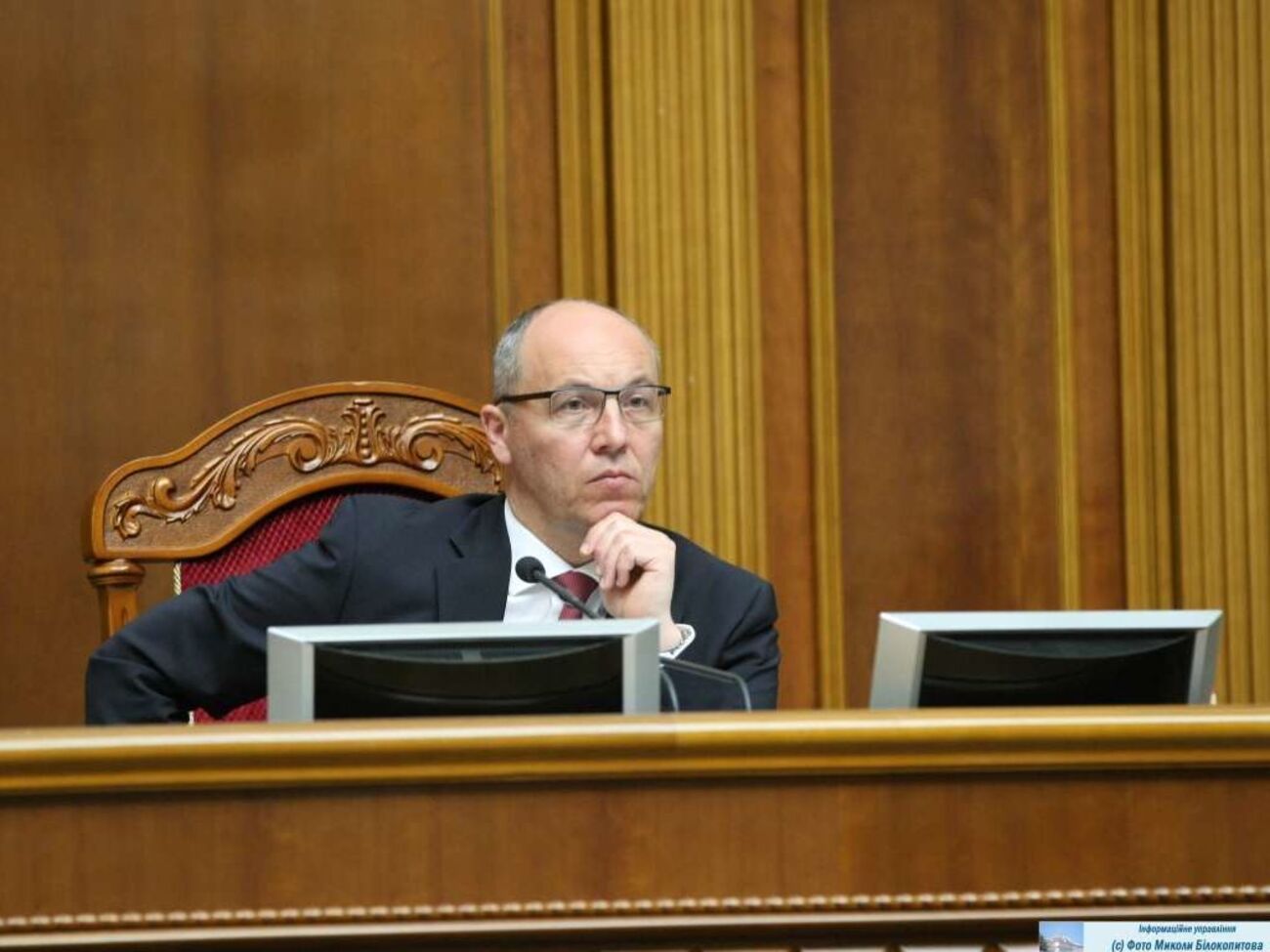 Парубий: Согласно закону, мы должны рассмотреть вопрос об отставке Кабинета Министров Украины