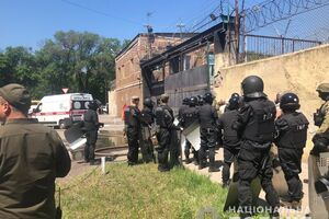 У поліції стверджують, що ситуація в одеській колонії під контролем правоохоронців