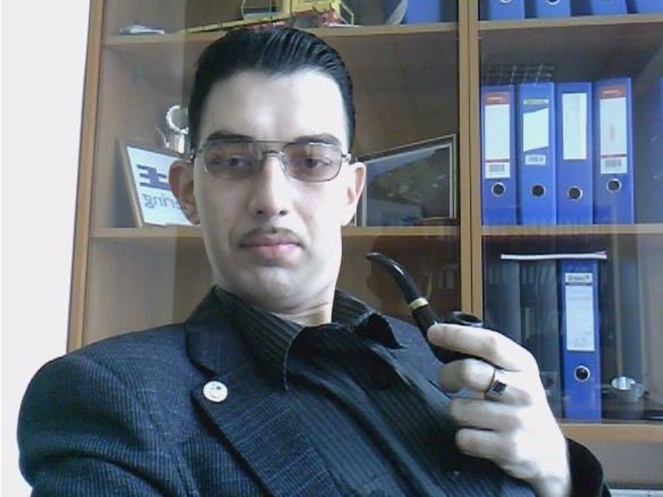 У "Слуги народу" в регіонах досі немає нормальних команд. Отже, в партії будуть раді будь-кому. І такі чорти полізуть, що тільки встигай відсіювати