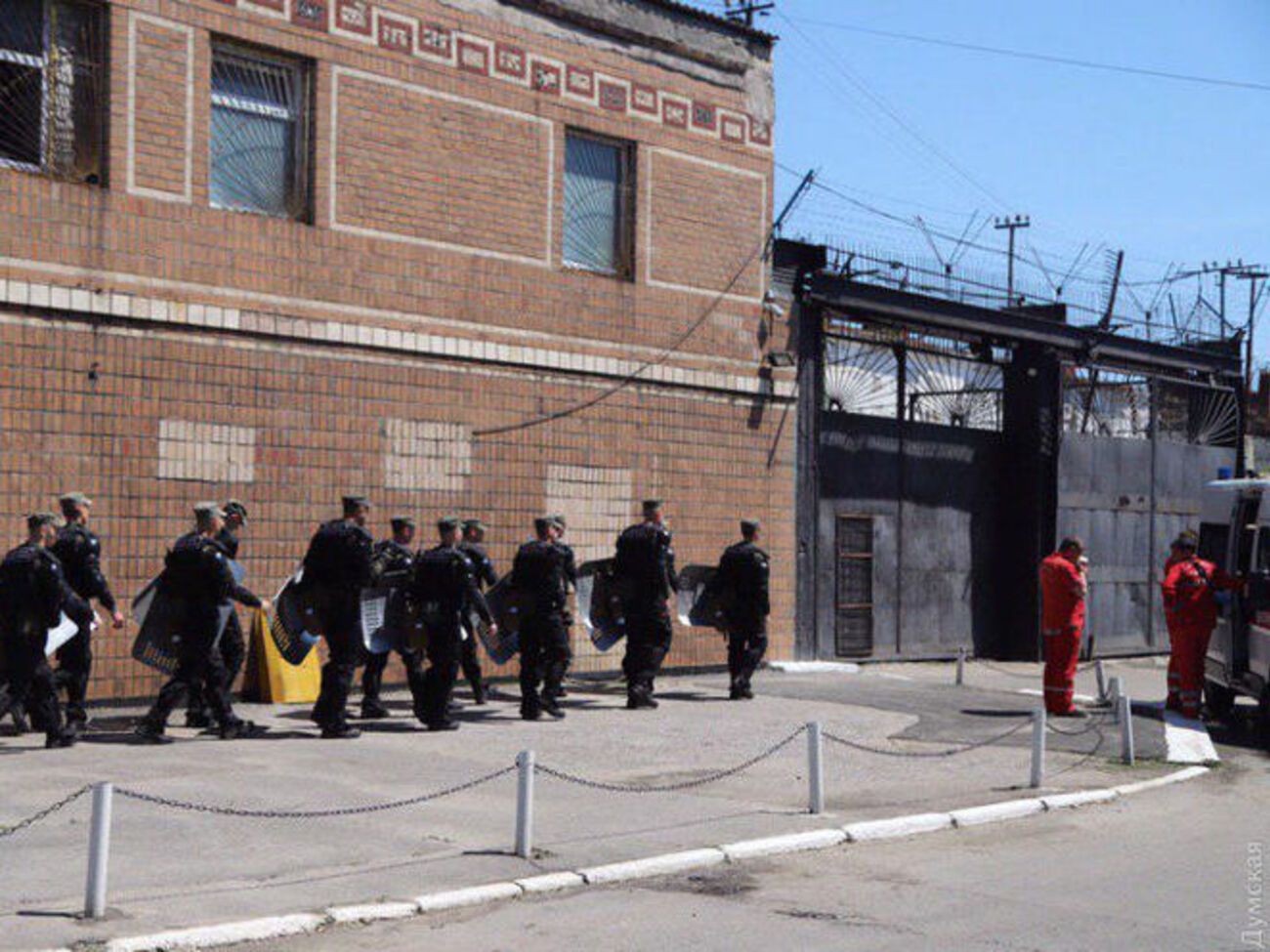 Бунт заключенных вспыхнул во время планового обыска в камерах