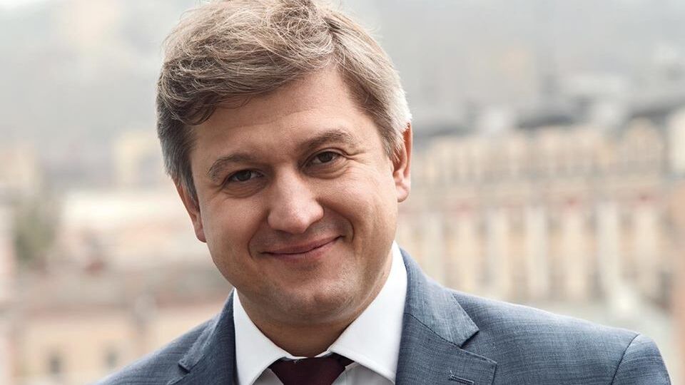 Під час президентської кампанії Данилюк був радником Зеленського з питань міжнародної, фінансової, економічної та банківської діяльності