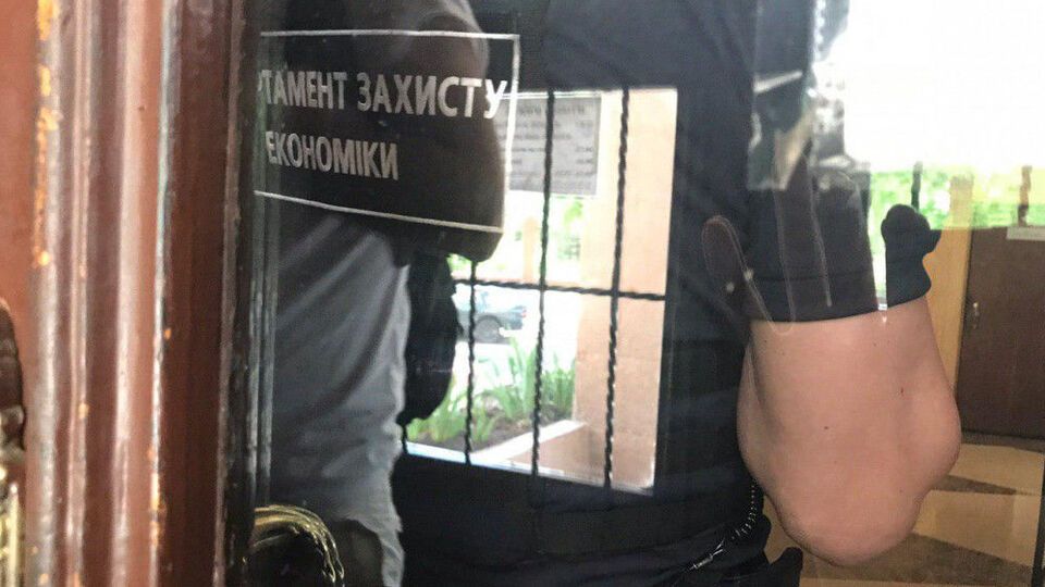 Правоохоронці готують клопотання до суду про обрання запобіжного заходу затриманим
