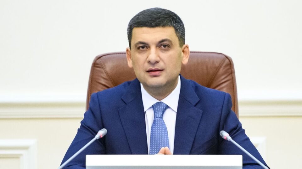 На думку Гройсмана, ефективні рішення в парламенті могли б ухвалювати, наприклад, 250 депутатів